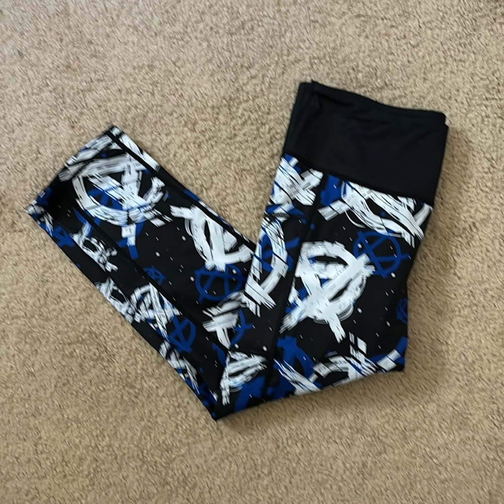 Constantly Varied Gear War & Peace reversible leggings L